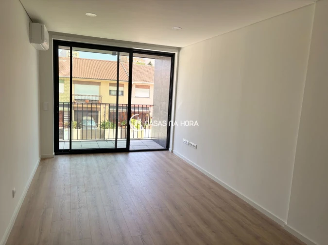 Apartamento T1 para Arrendamento em São Mamede de Infesta e Senhora da Hora Foto 11