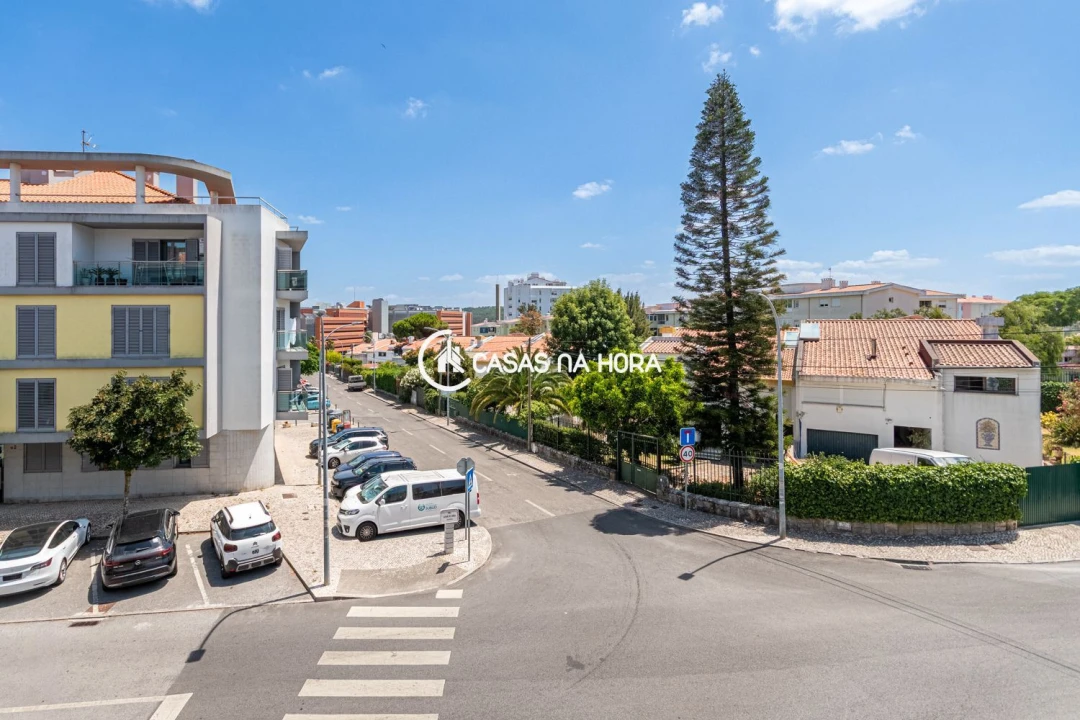 Apartamento T3 para Venda em Alfragide Foto 16