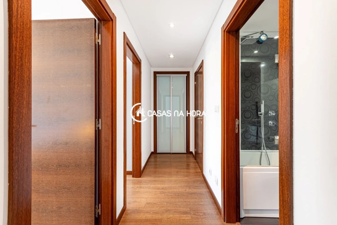 Apartamento T3 para Venda em Alfragide Foto 23