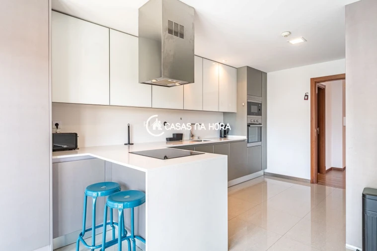 Apartamento T3 para Venda em Alfragide Foto 8