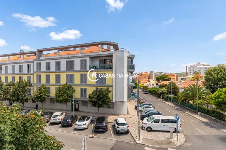 Apartamento T3 para Venda em Alfragide Foto 17
