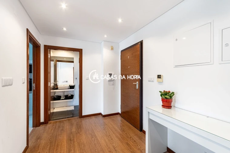 Apartamento T3 para Venda em Alfragide Foto 19