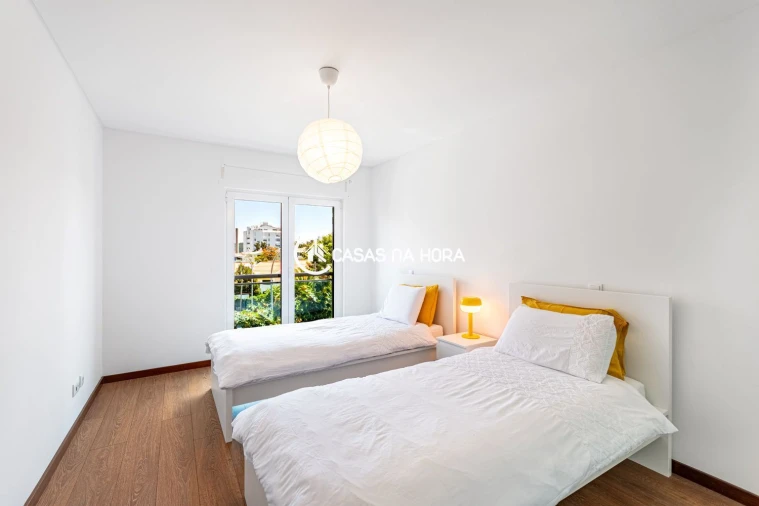 Apartamento T3 para Venda em Alfragide Foto 24