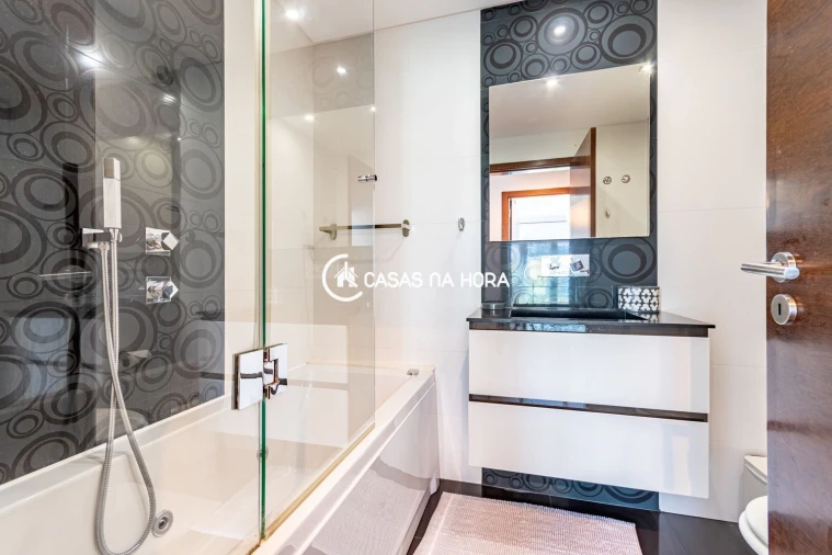 Apartamento T3 para Venda em Alfragide Foto 28