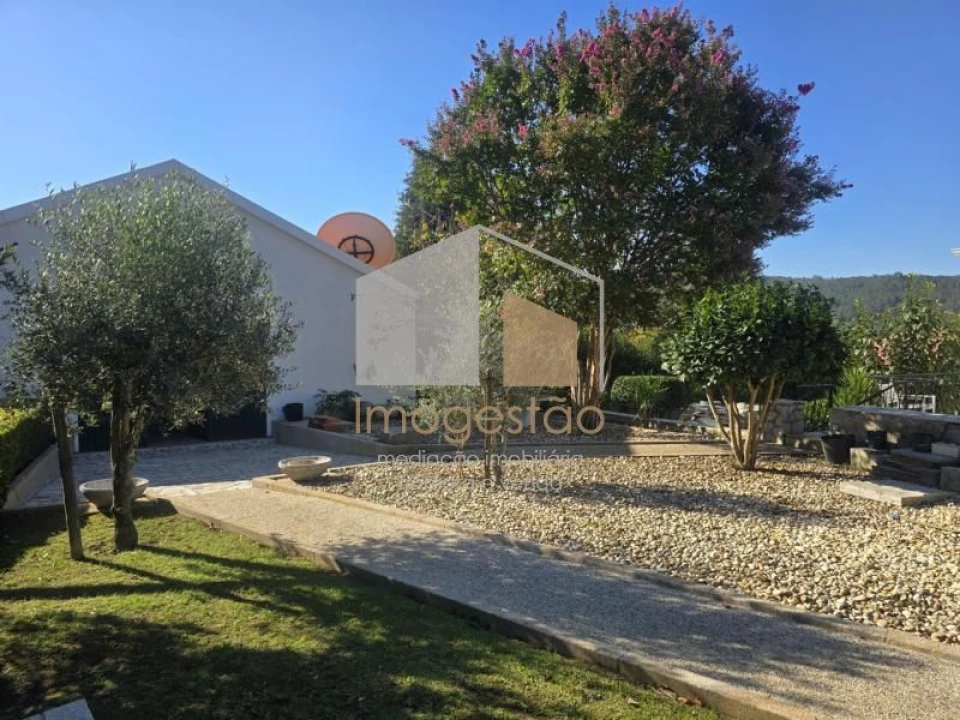 Moradia T3 para Venda em Mentrestido Foto 21