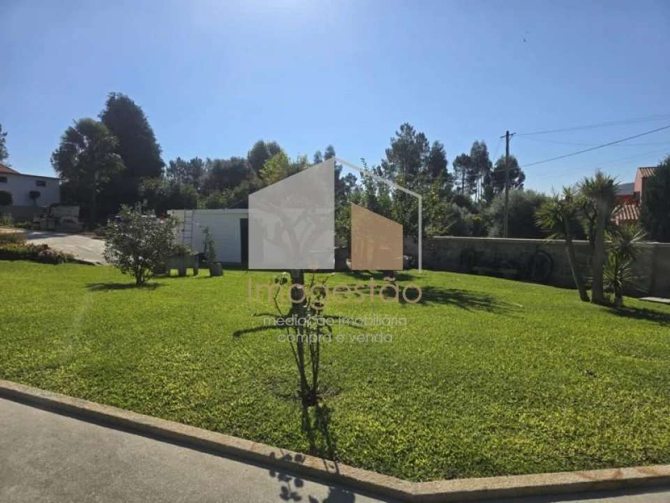 Moradia T3 para Venda em Mentrestido Foto 2