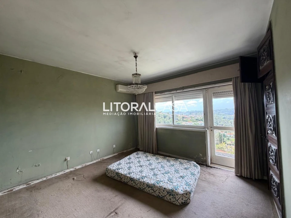 Moradia T5 para Venda em O. Azeméis, Riba-Ul, Ul, Macinhata Seixa, Madail Foto 9