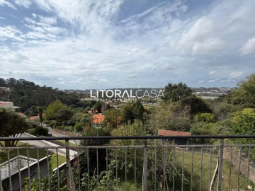 Moradia T5 para Venda em O. Azeméis, Riba-Ul, Ul, Macinhata Seixa, Madail