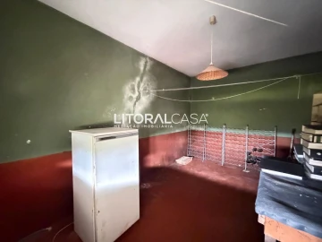 Moradia T5 para Venda em O. Azeméis, Riba-Ul, Ul, Macinhata Seixa, Madail