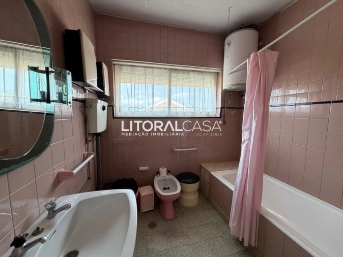 Moradia T5 para Venda em O. Azeméis, Riba-Ul, Ul, Macinhata Seixa, Madail Foto 22