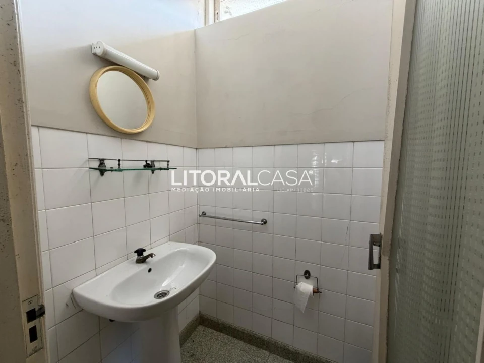 Moradia T5 para Venda em O. Azeméis, Riba-Ul, Ul, Macinhata Seixa, Madail Foto 7