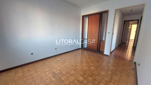 Apartamento T2 para Venda em Eixo e Eirol