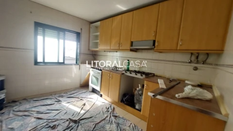 Apartamento T2 para Venda em Eixo e Eirol
