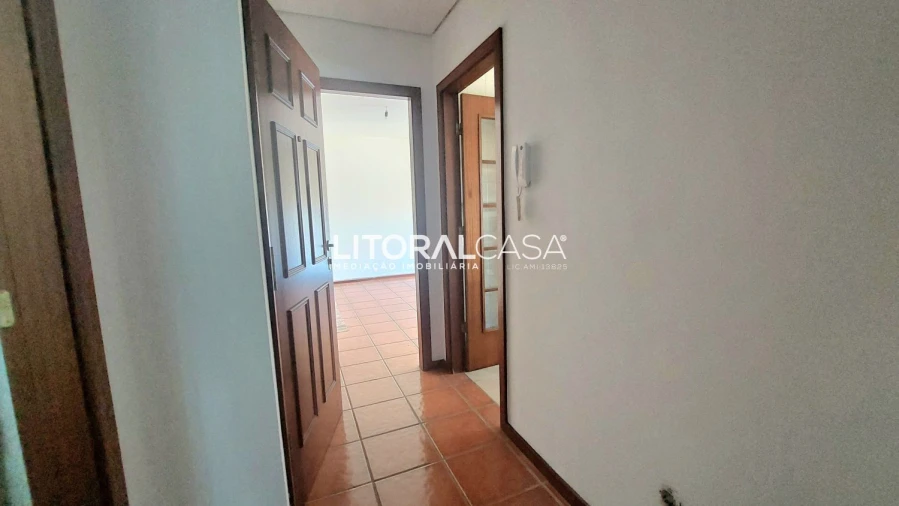 Apartamento T2 para Venda em Eixo e Eirol Foto 12