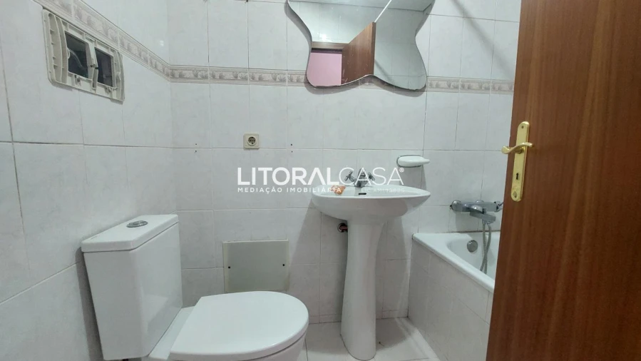 Apartamento T2 para Venda em Eixo e Eirol Foto 15