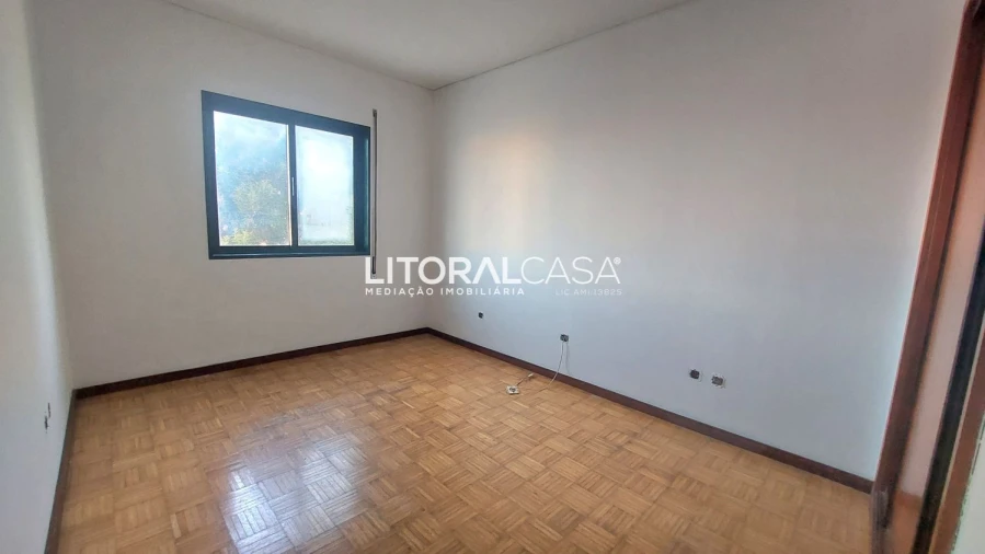 Apartamento T2 para Venda em Eixo e Eirol Foto 5