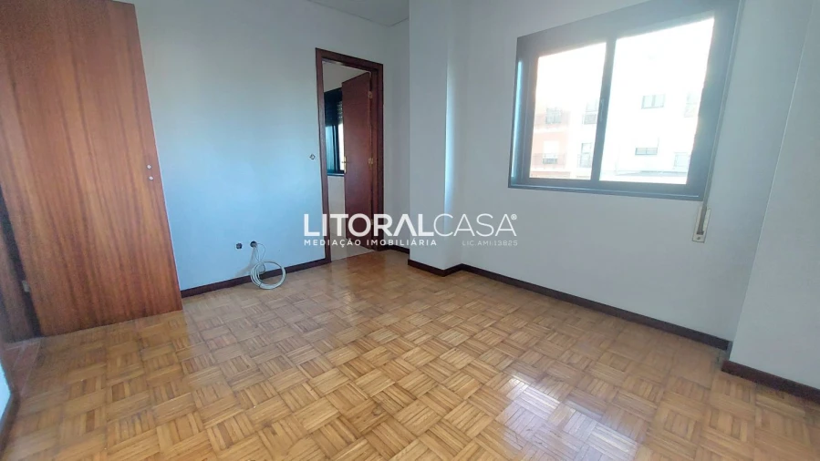 Apartamento T2 para Venda em Eixo e Eirol Foto 6