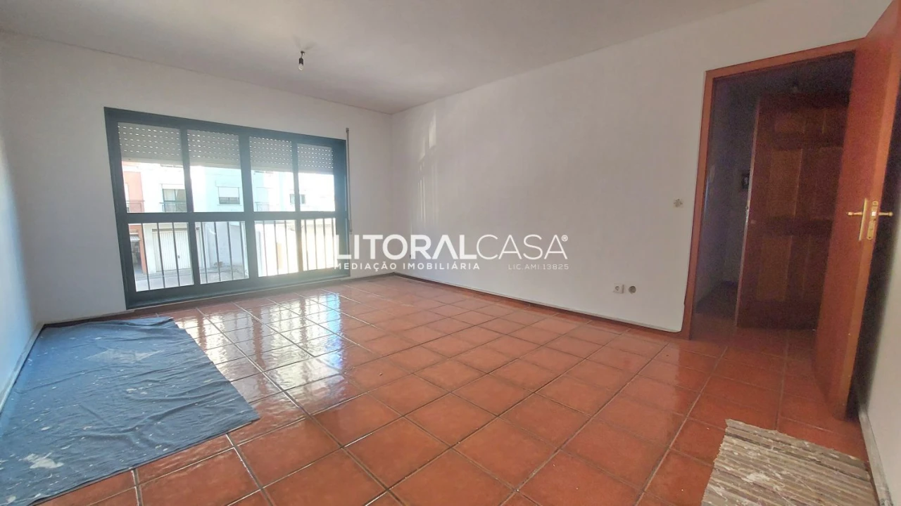 Apartamento T2 para Venda em Eixo e Eirol Foto 2