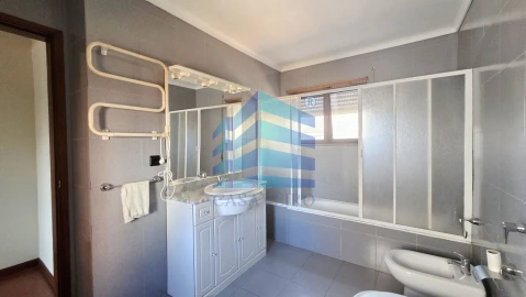 Apartamento T1 para Venda em Glória e Vera Cruz