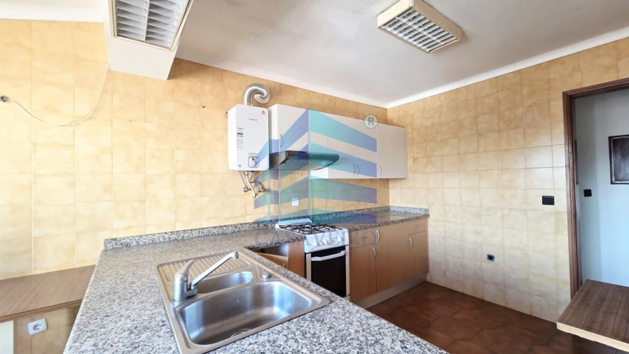 Apartamento T1 para Venda em Glória e Vera Cruz Foto 5