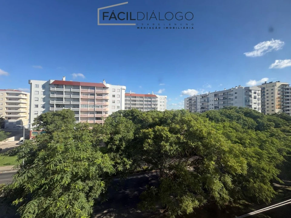 Apartamento T3 para Venda em União das Freguesias de Setúbal Foto 5