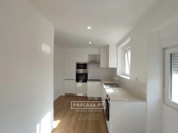 Apartamento T2 para Venda em Queluz e Belas