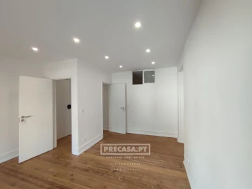 Apartamento T2 para Venda em Queluz e Belas