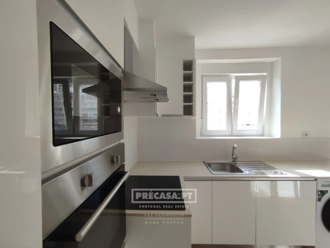 Apartamento T2 para Venda em Queluz e Belas Foto 25