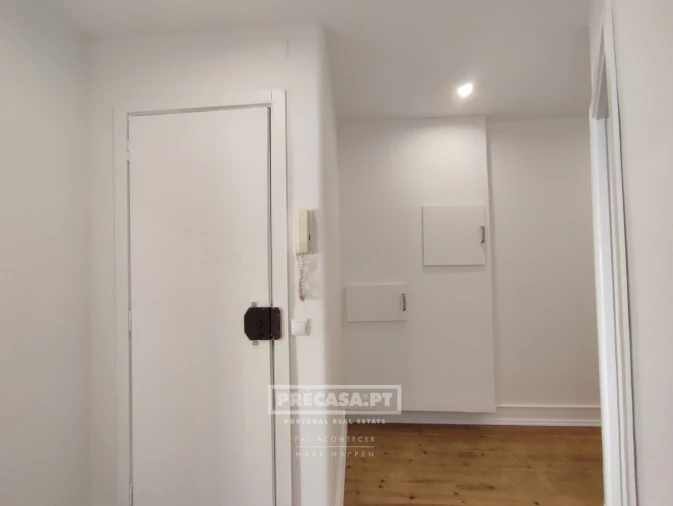 Apartamento T2 para Venda em Queluz e Belas Foto 13