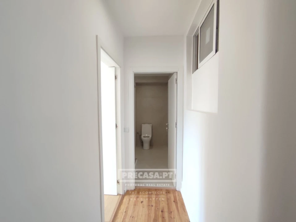 Apartamento T2 para Venda em Queluz e Belas Foto 19