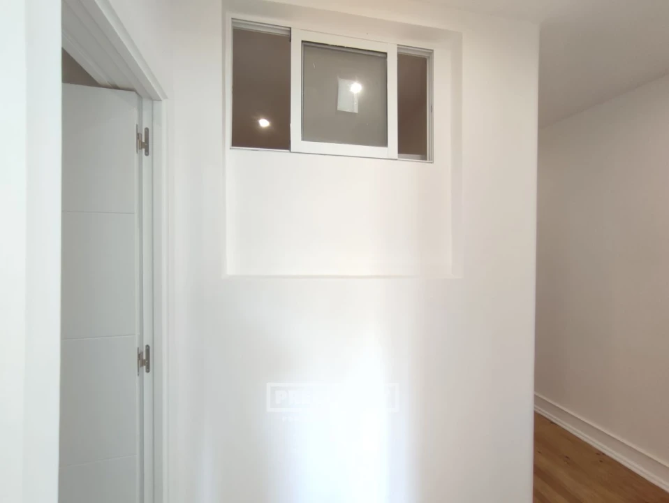 Apartamento T2 para Venda em Queluz e Belas Foto 23