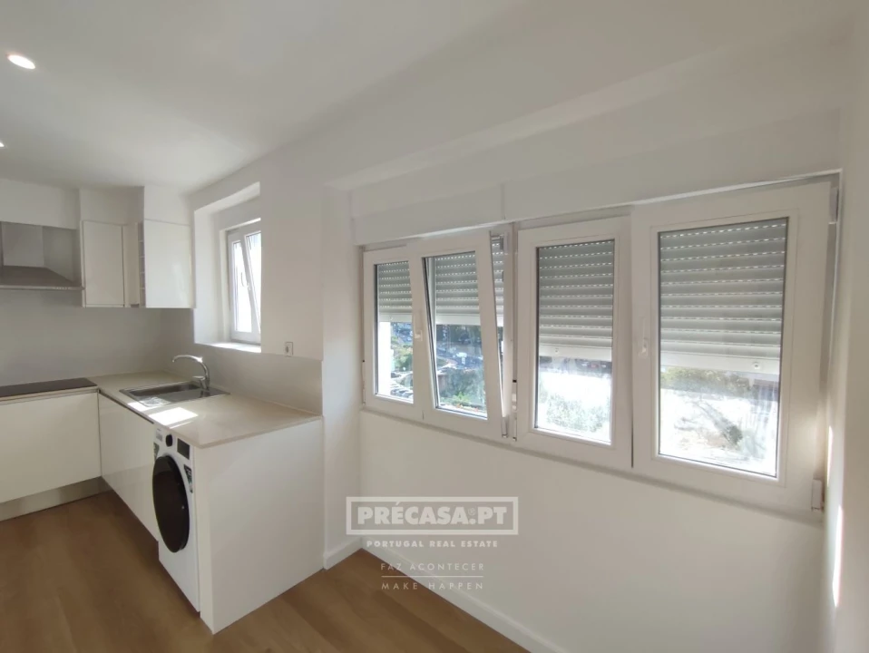 Apartamento T2 para Venda em Queluz e Belas Foto 28