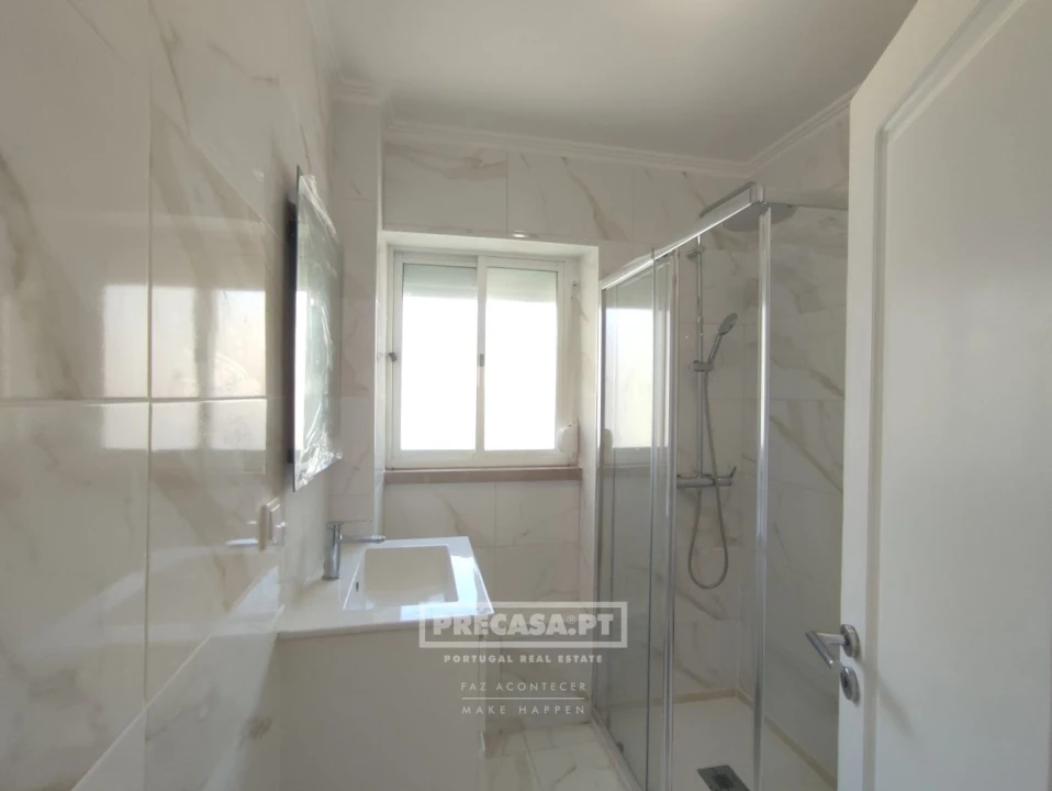 Apartamento T2 para Venda em Falagueira-Venda Nova Foto 17