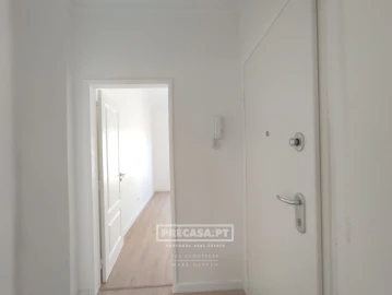 Apartamento T2 para Venda em Falagueira-Venda Nova