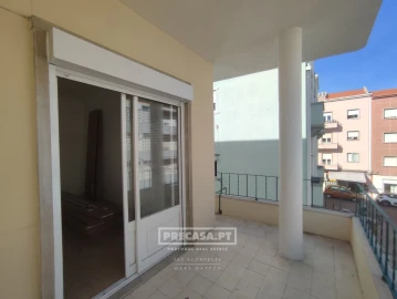 Apartamento T2 para Venda em Falagueira-Venda Nova