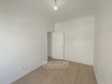 Apartamento T2 para Venda em Falagueira-Venda Nova