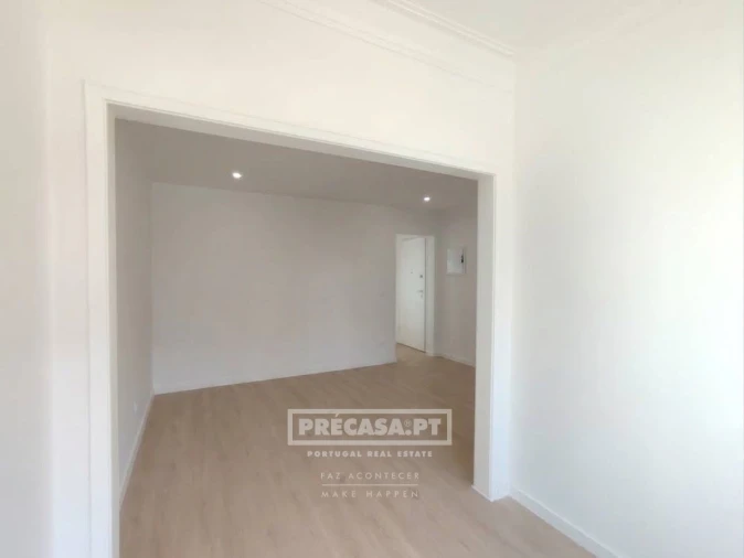 Apartamento T2 para Venda em Falagueira-Venda Nova Foto 7