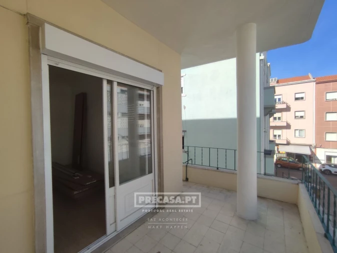 Apartamento T2 para Venda em Falagueira-Venda Nova Foto 19