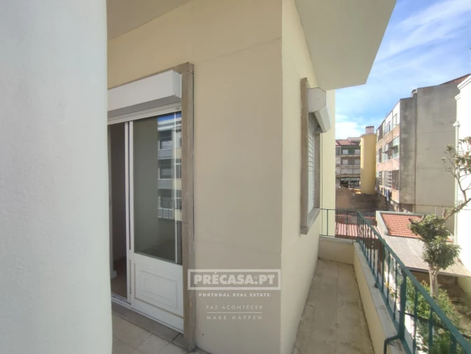 Apartamento T2 para Venda em Falagueira-Venda Nova Foto 21