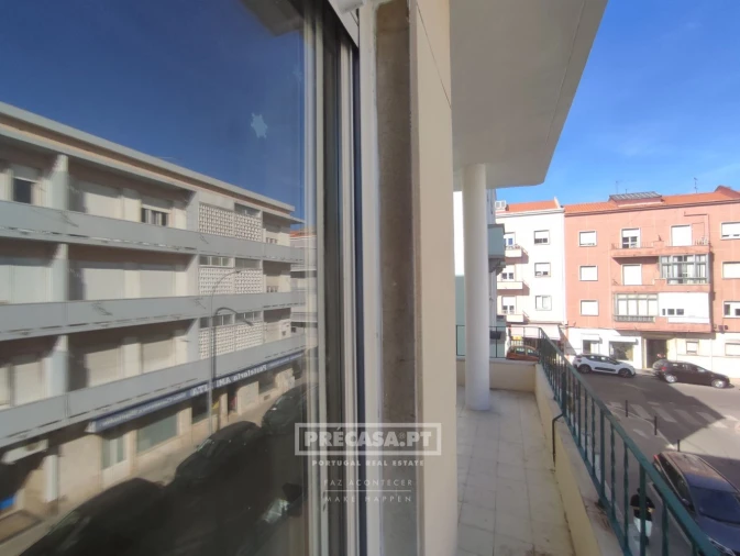 Apartamento T2 para Venda em Falagueira-Venda Nova Foto 22