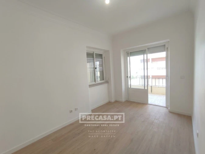 Apartamento T2 para Venda em Falagueira-Venda Nova Foto 15