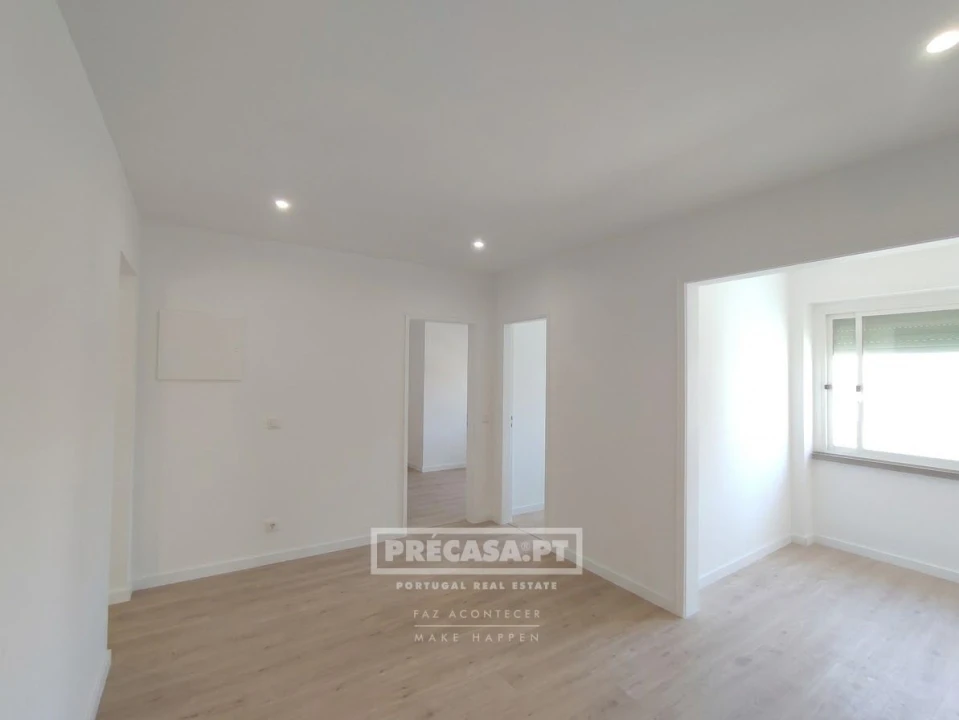 Apartamento T2 para Venda em Falagueira-Venda Nova Foto 5