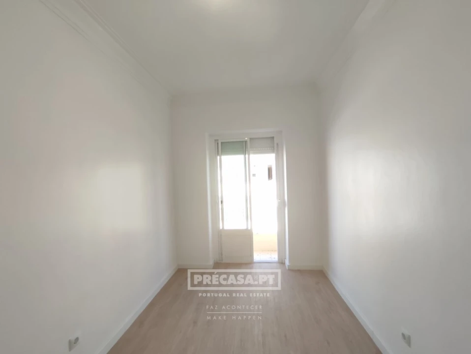 Apartamento T2 para Venda em Falagueira-Venda Nova Foto 16