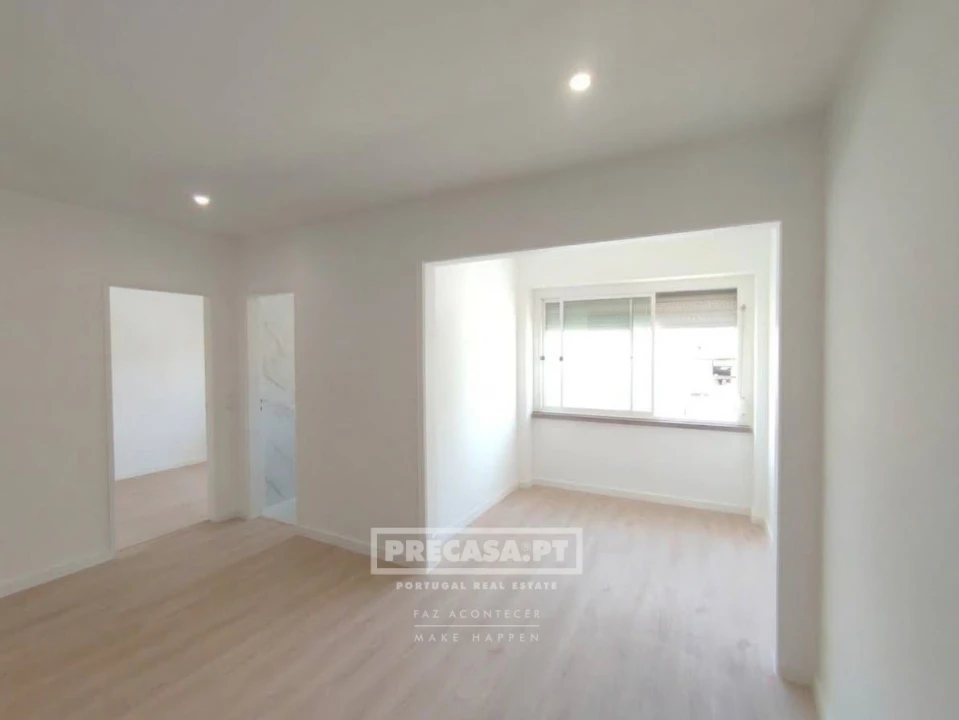 Apartamento T2 para Venda em Falagueira-Venda Nova Foto 6