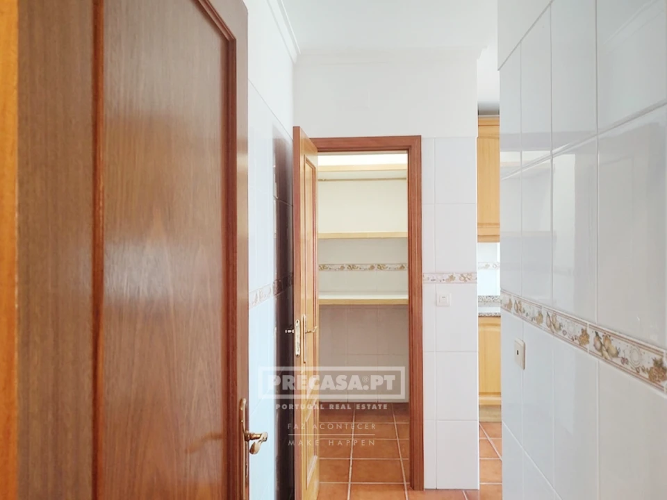 Apartamento T3 para Venda em Samora Correia Foto 9