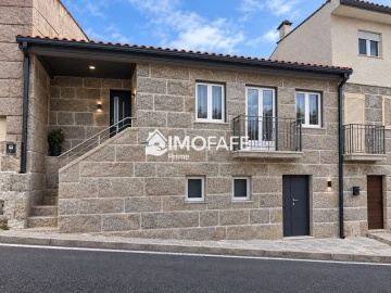 Moradia T2 para Venda em Revelhe