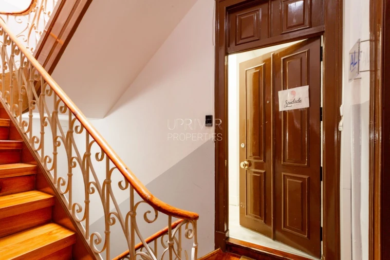 Apartamento T6 para Venda em Santo António Foto 26