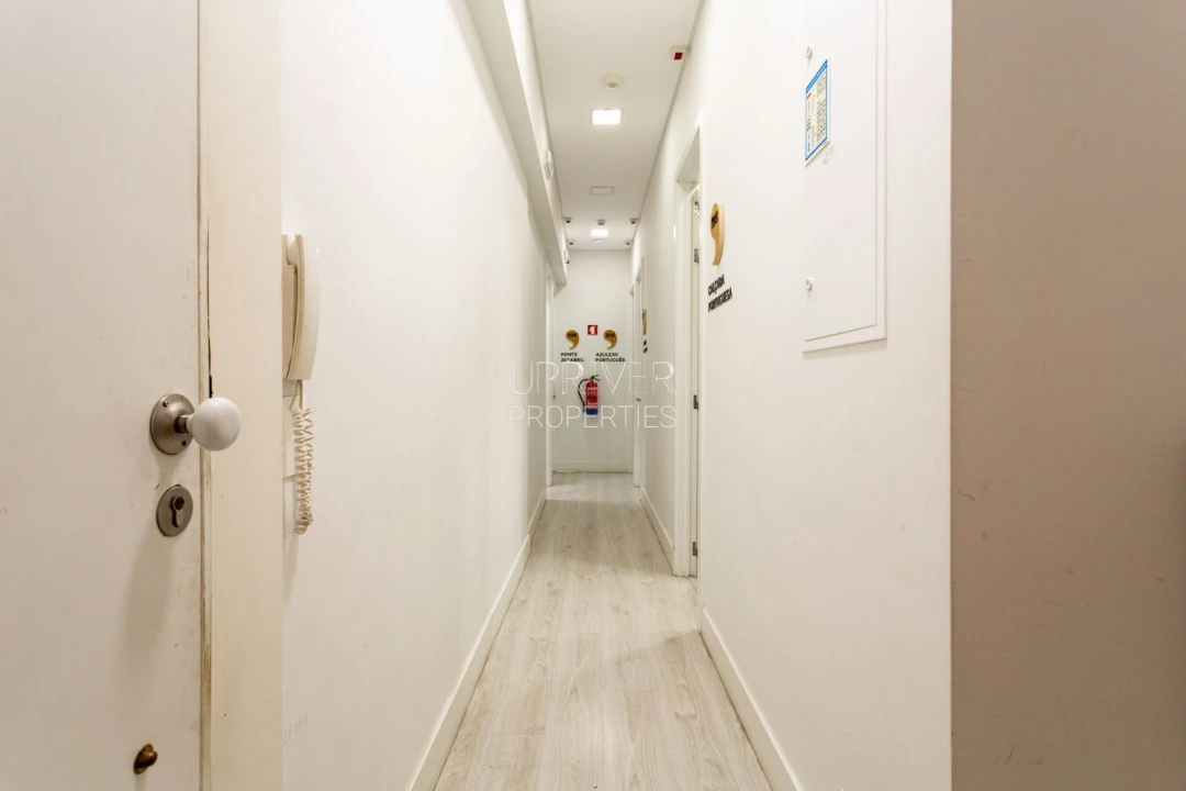 Apartamento T6 para Venda em Santo António Foto 3