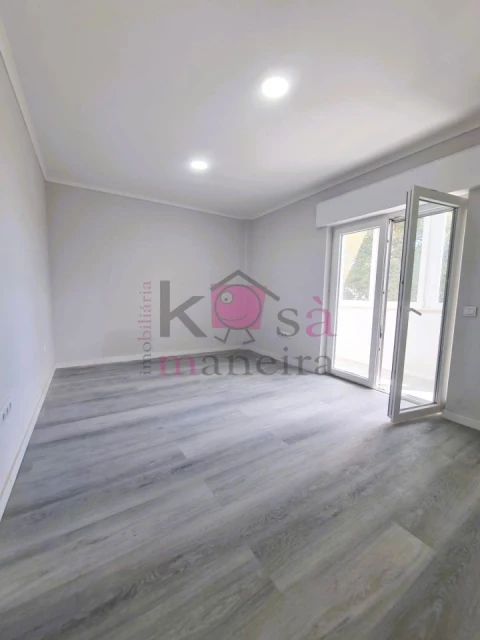 Apartamento T2 para Venda em Setubal (São Sebastião)