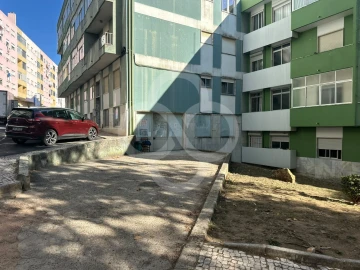 Loja para Venda em Agualva e Mira-Sintra